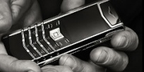 Vertu история